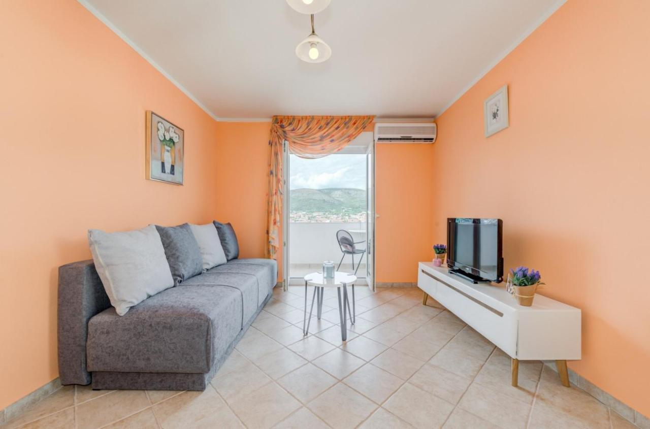 The Best Old Town View Apartment, 5 Min Walk, Parking Trogir Bagian luar foto