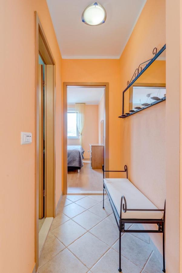 The Best Old Town View Apartment, 5 Min Walk, Parking Trogir Bagian luar foto